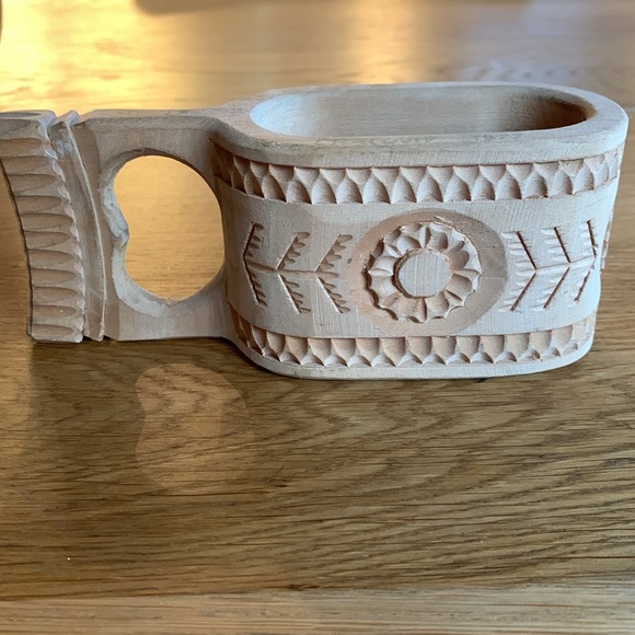 Vintage Hand-carved Wooden Cup , Signed Cracovie 1977 , Poland - Picture 6 of 11